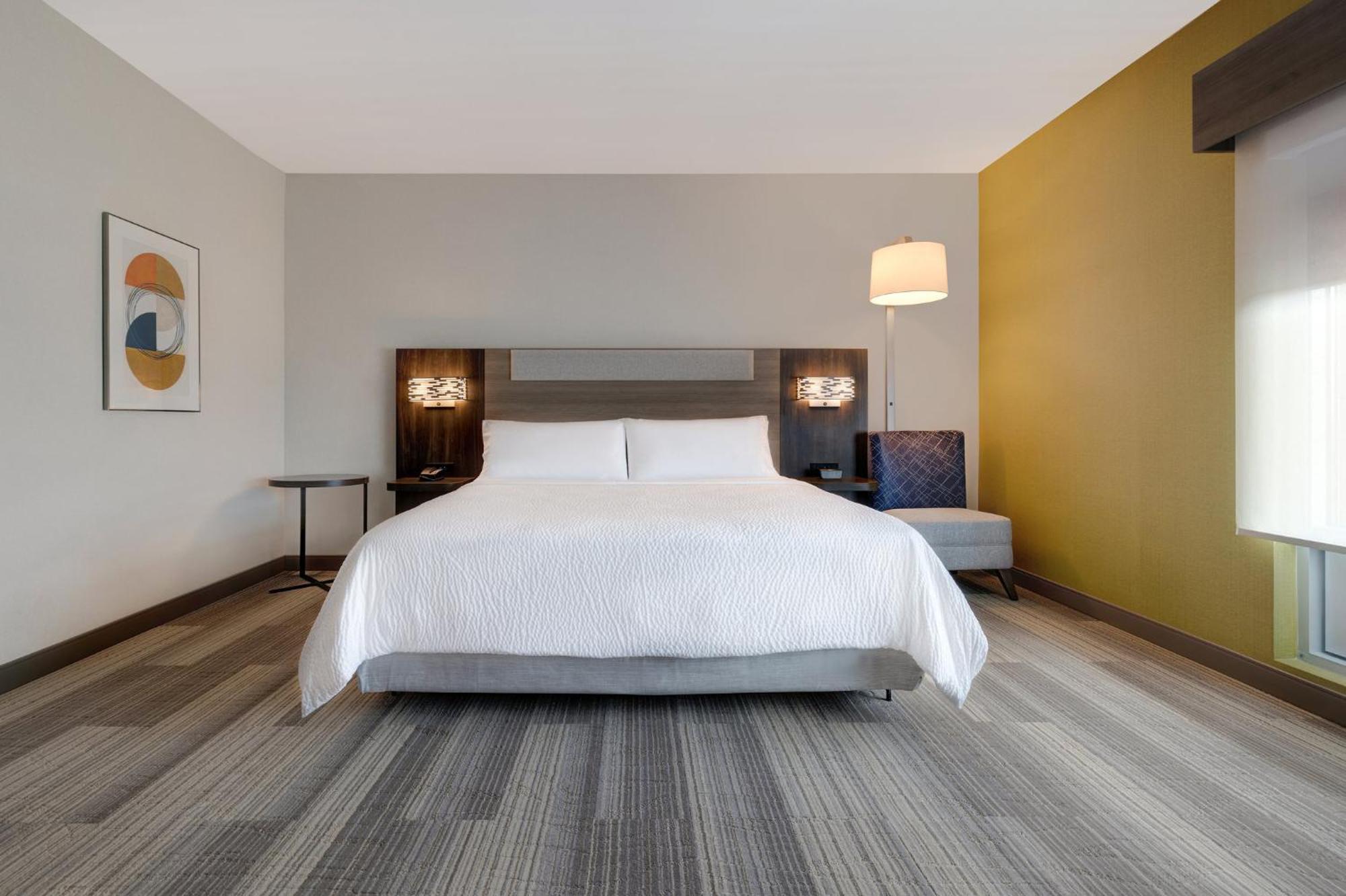 Holiday Inn Express & Suites - Glendale Downtown Extérieur photo